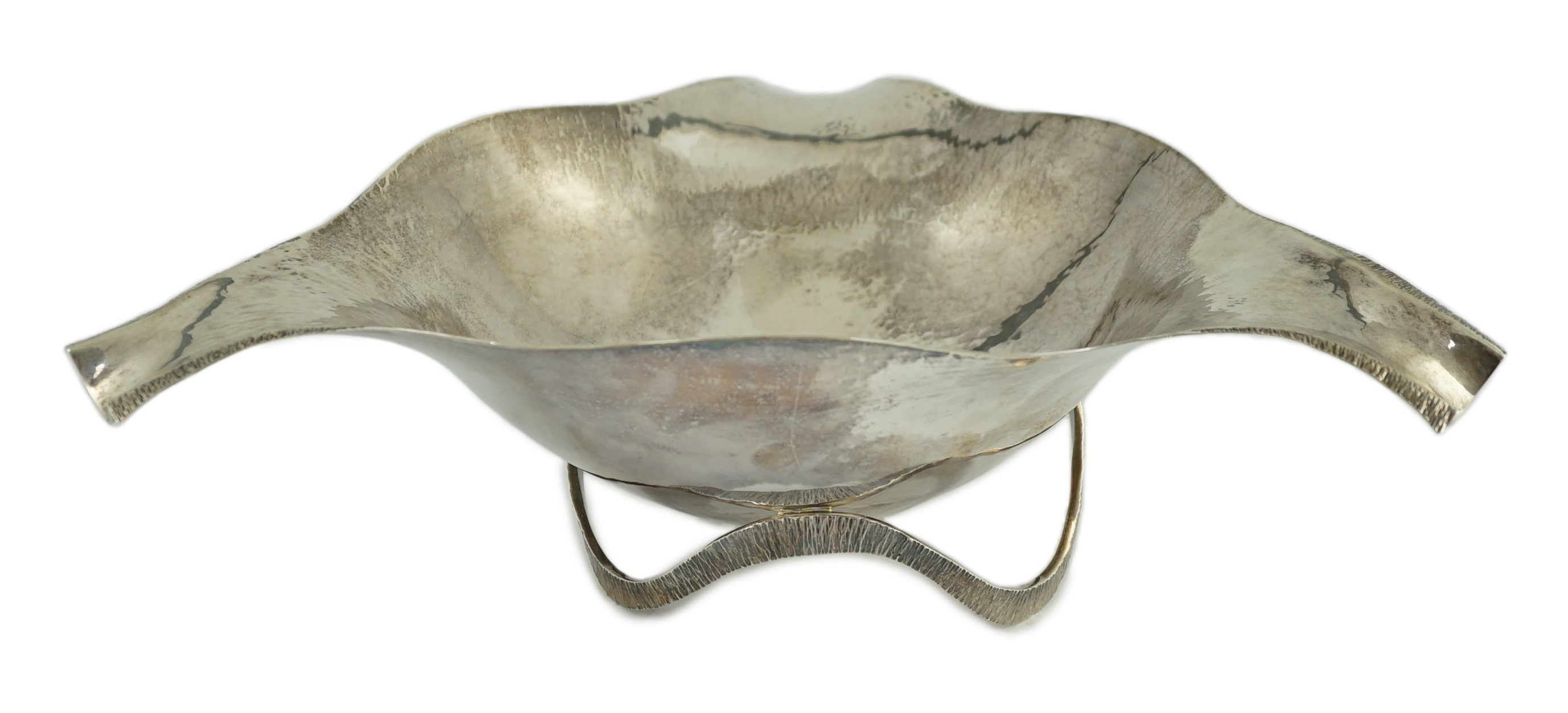 An Elizabeth II silver triform fruit bowl, by Graham Watling